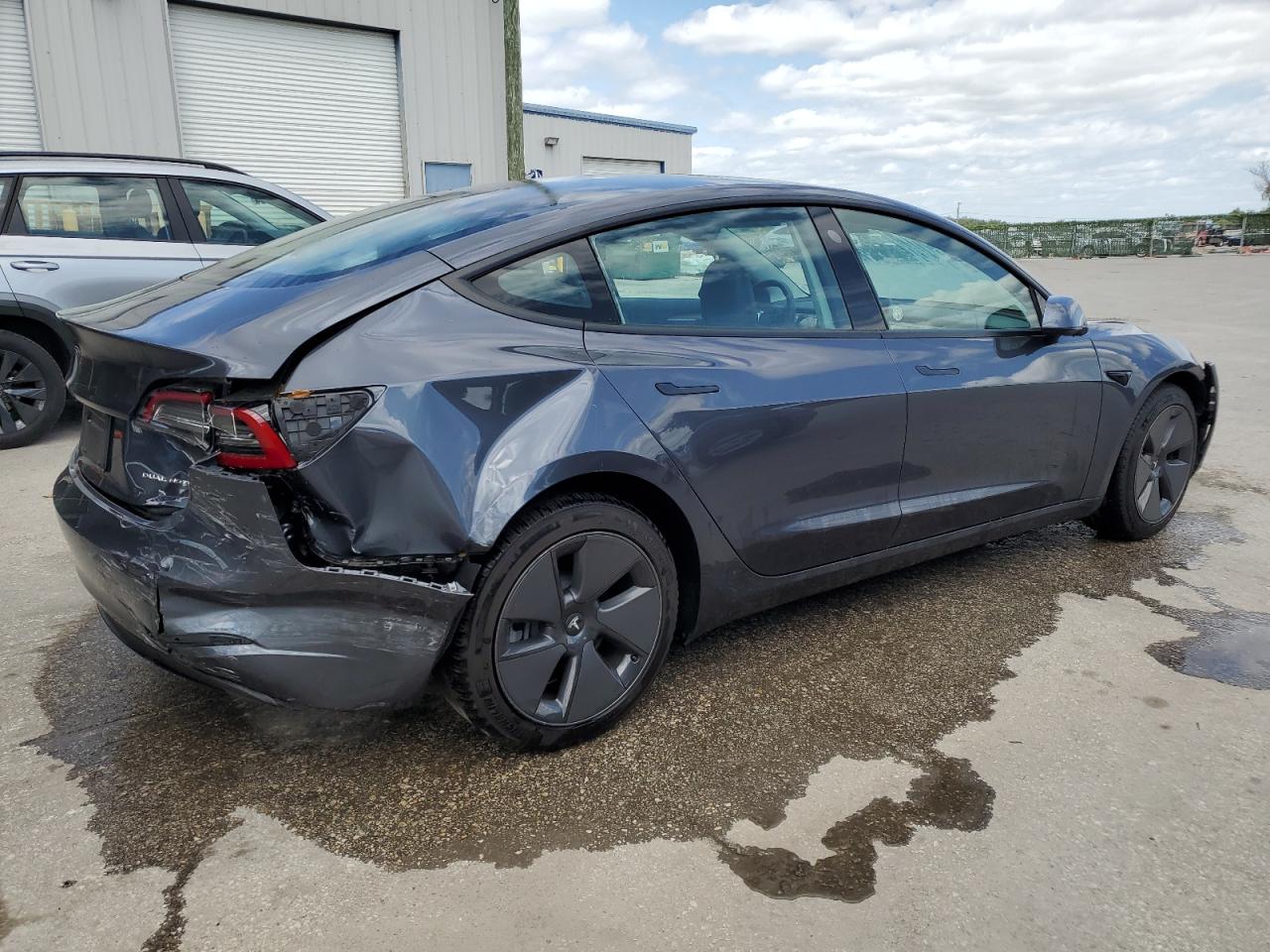 5YJ3E1EB6PF416869 2023 Tesla Model 3