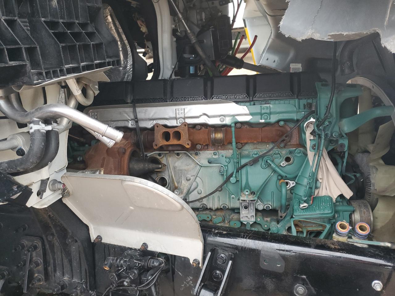 4V4NC9EH5RN625885 2024 Volvo Vn Vnl