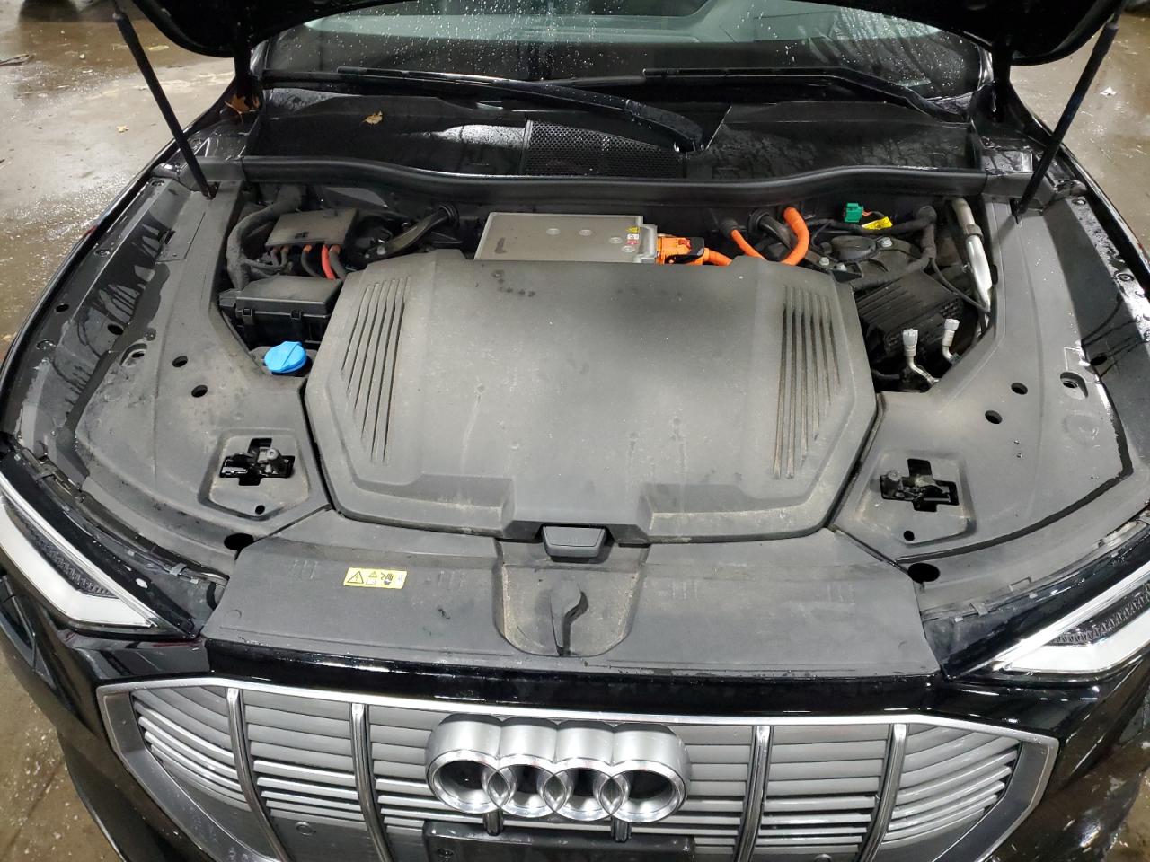WA1VABGE5KB009441 Audi e-tron 2019. Фото: 10