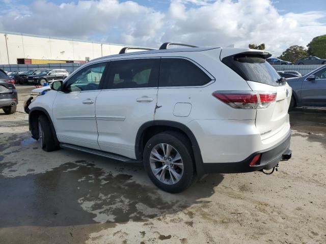 VIN 5TDJKRFH0FS184054 2015 Toyota Highlander, Xle no.2