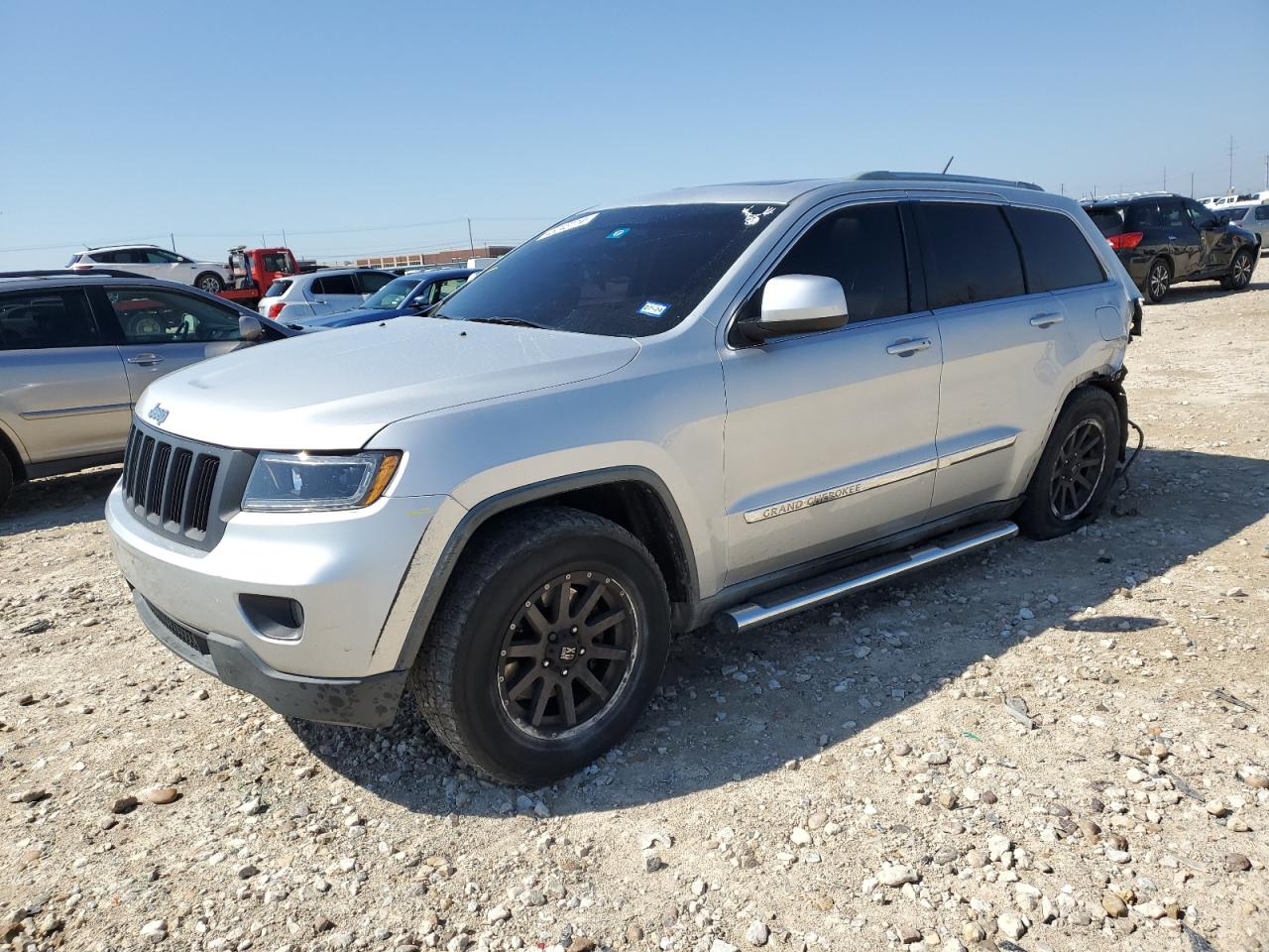 1J4RS4GG7BC707555 2011 Jeep Grand Cherokee Laredo