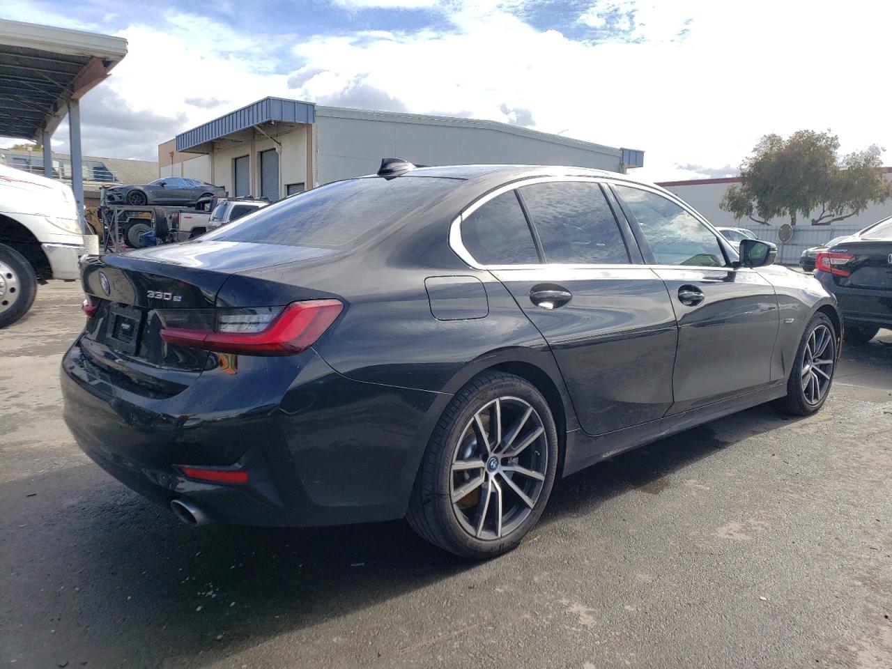 Lot #2718264407 2022 BMW 330E