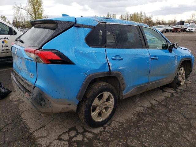 2T3P1RFVXMC143429 Toyota RAV4 XLE 3