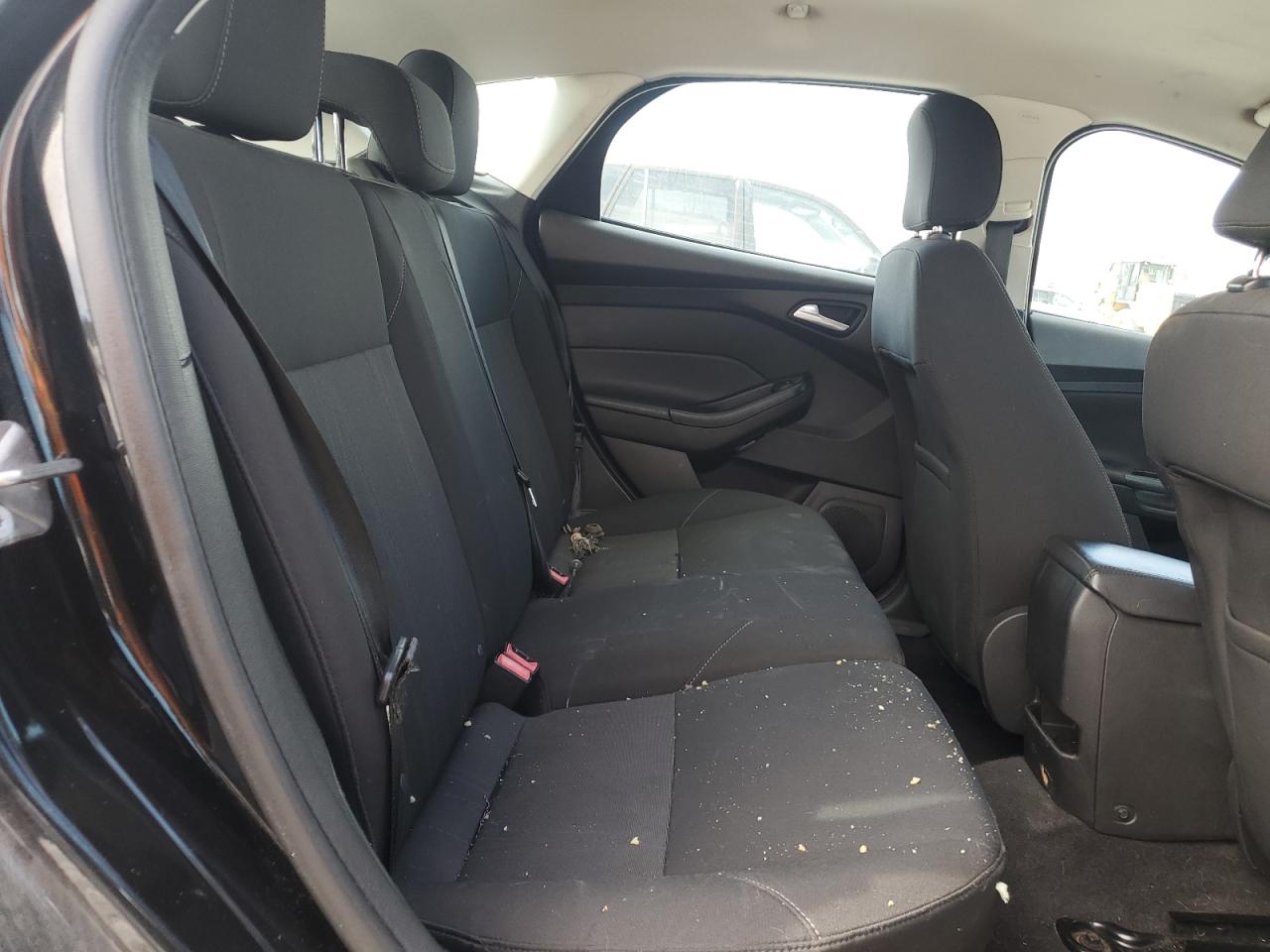 1FADP3K22FL315425 2015 Ford Focus Se