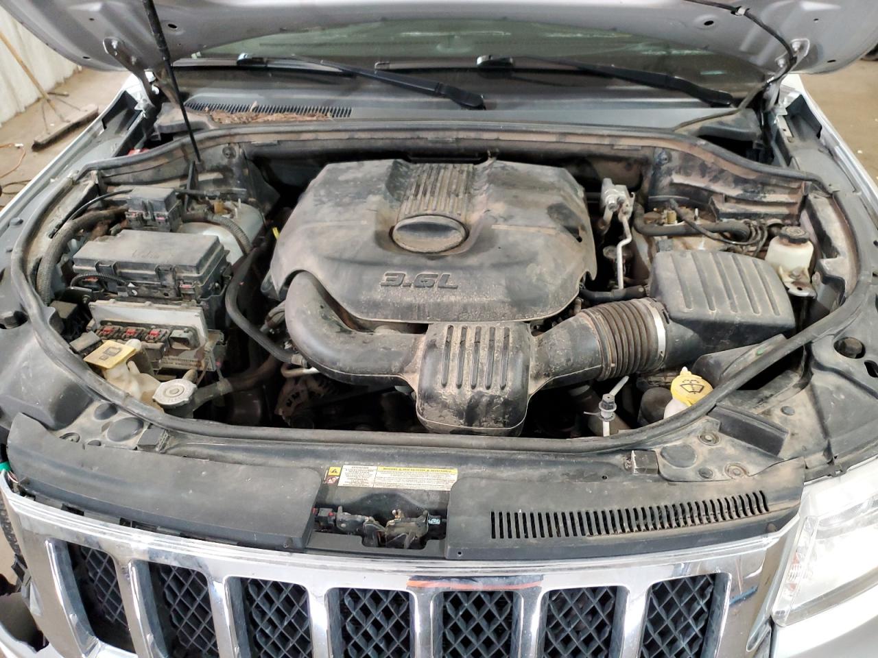 1J4RR6GG7BC744287 2011 Jeep Grand Cherokee Overland