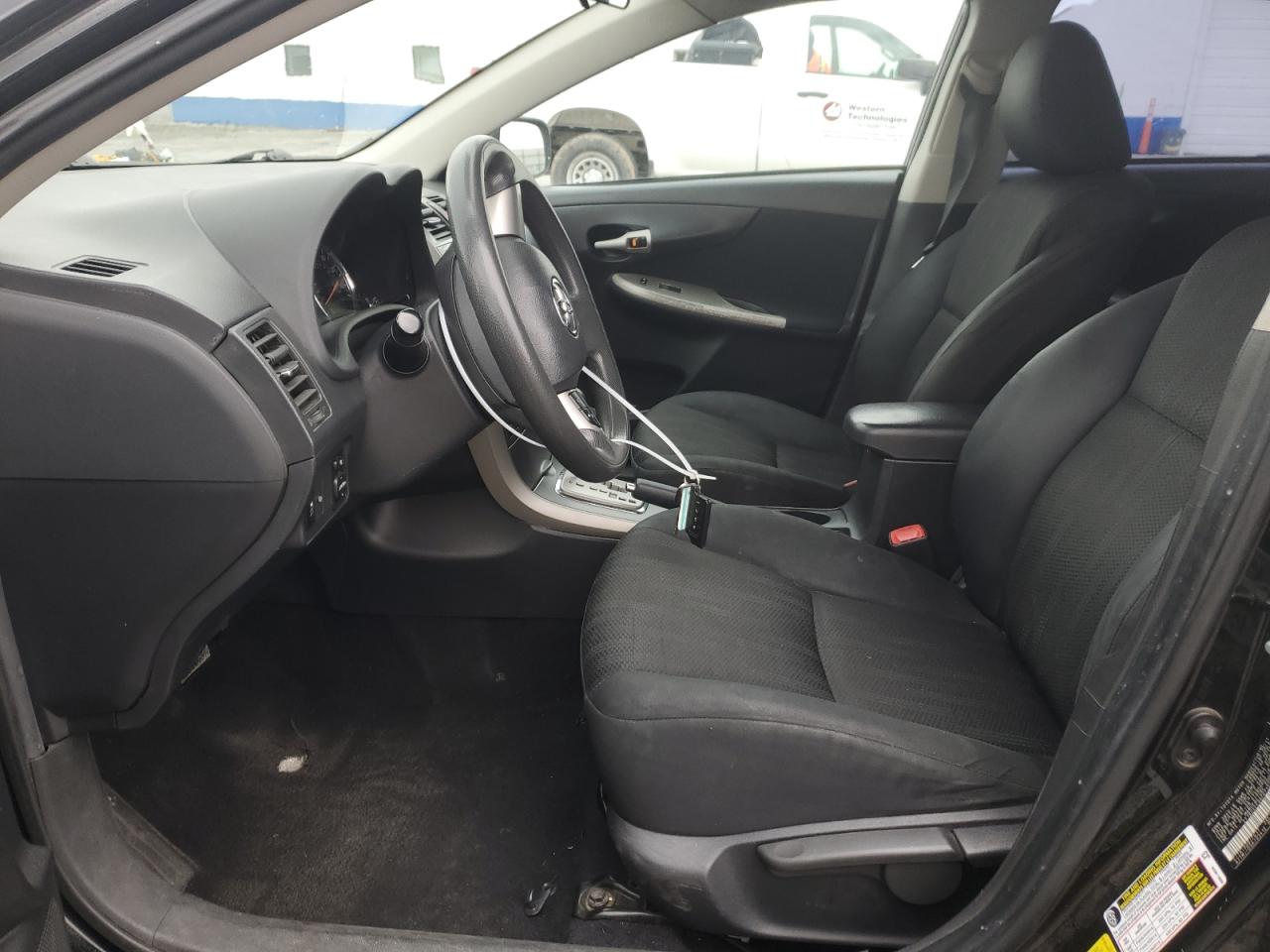 2T1BU4EE8BC673572 2011 Toyota Corolla Base