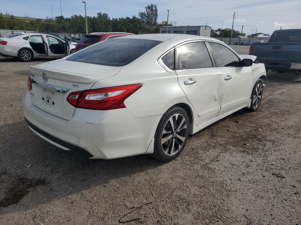 1N4AL3APXGC260977 NISSAN ALTIMA 2016