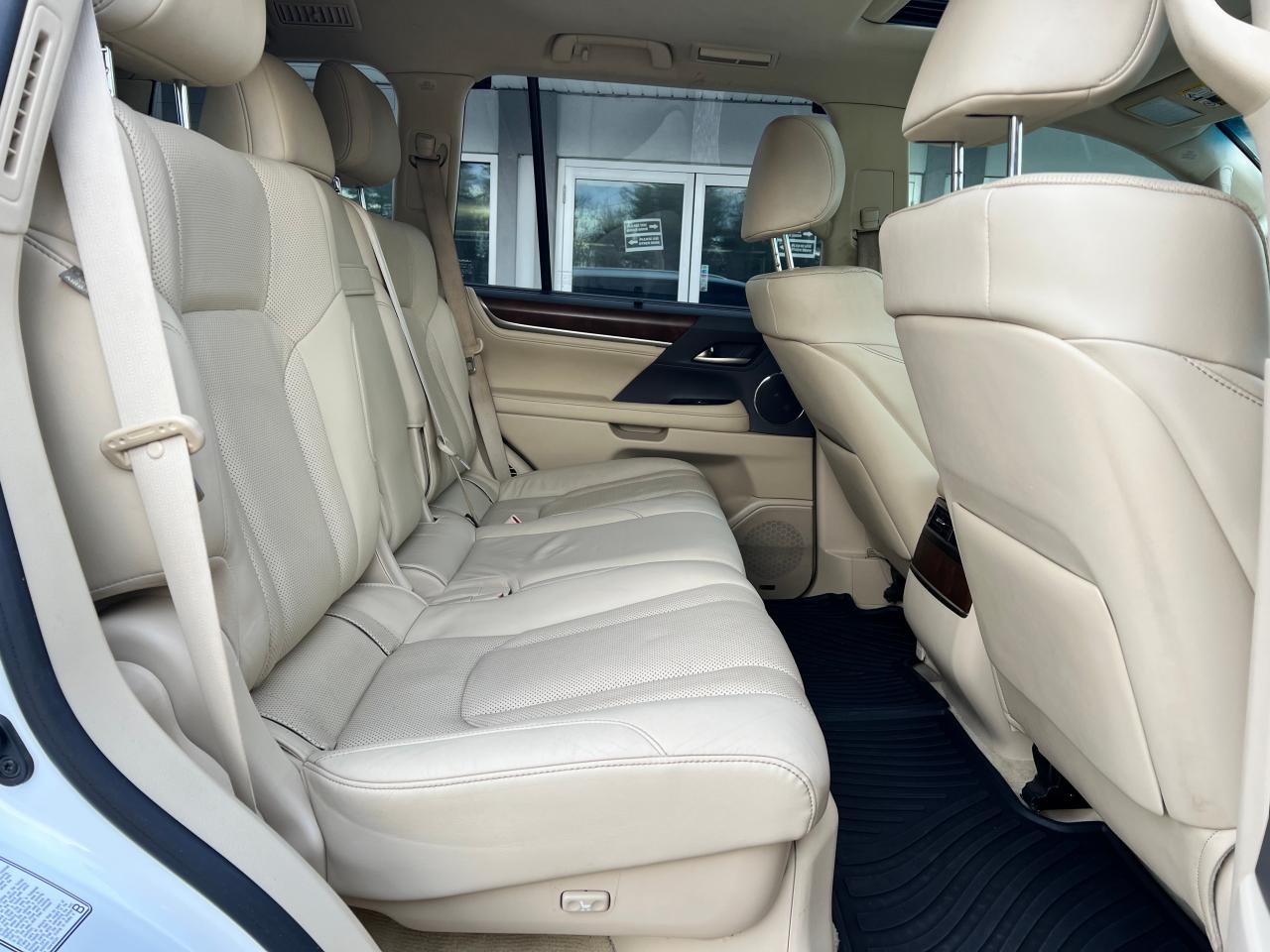 jtjhy7ax8j4267300 JTJHY7AX8J4267300 2018 Lexus Lx 570