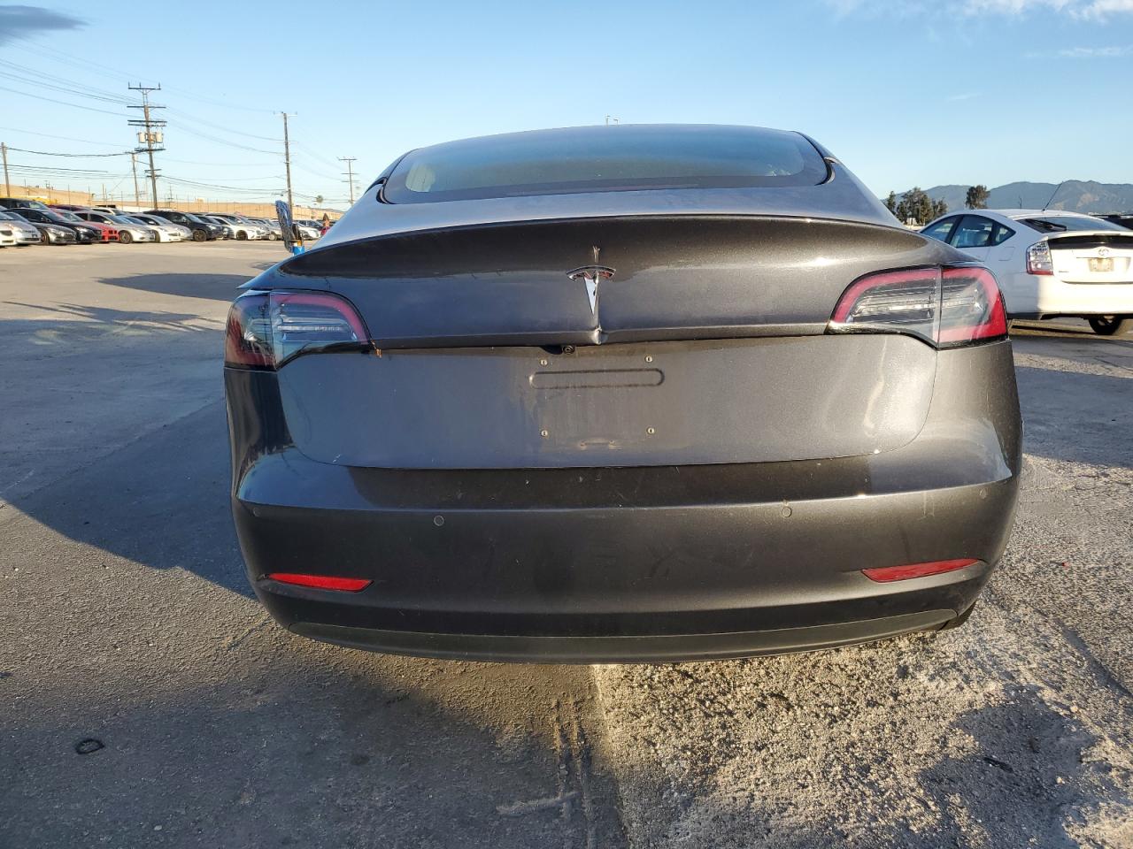 2018 Tesla Model 3 vin: 5YJ3E1EA6JF151644