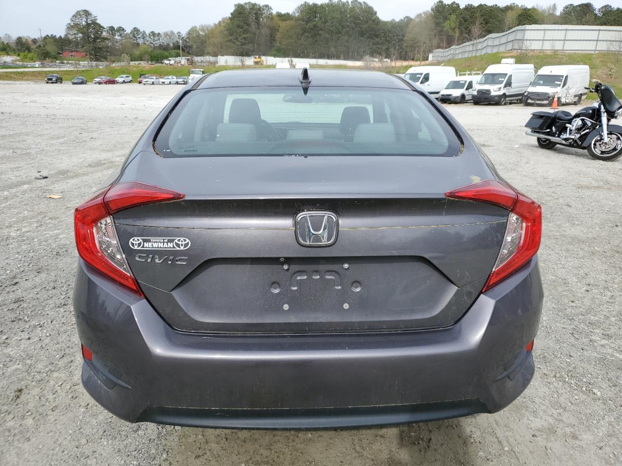 2HGFC2F72HH556031 2017 Honda Civic Ex