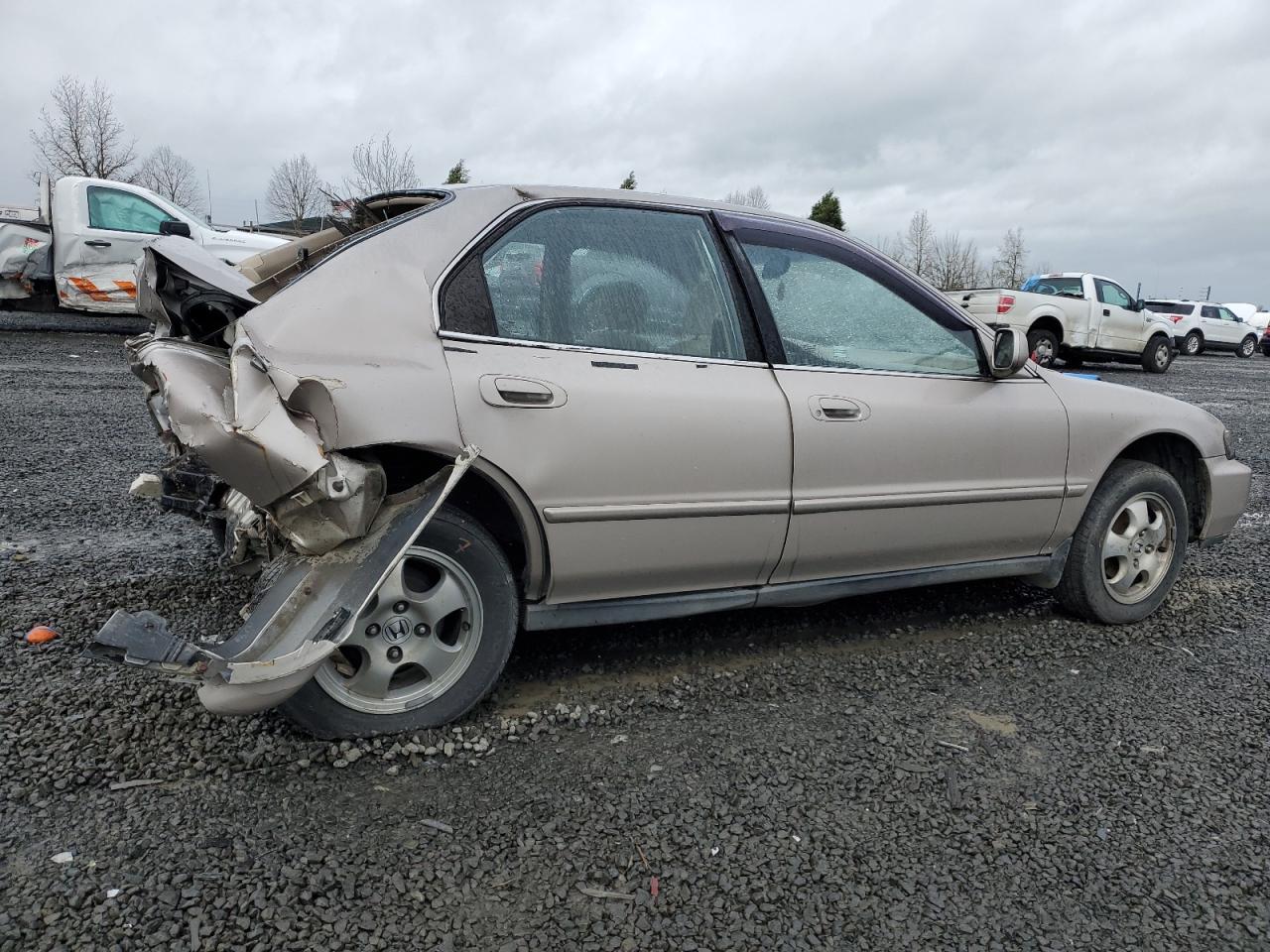 1HGCD5603VA165310 1997 Honda Accord Se