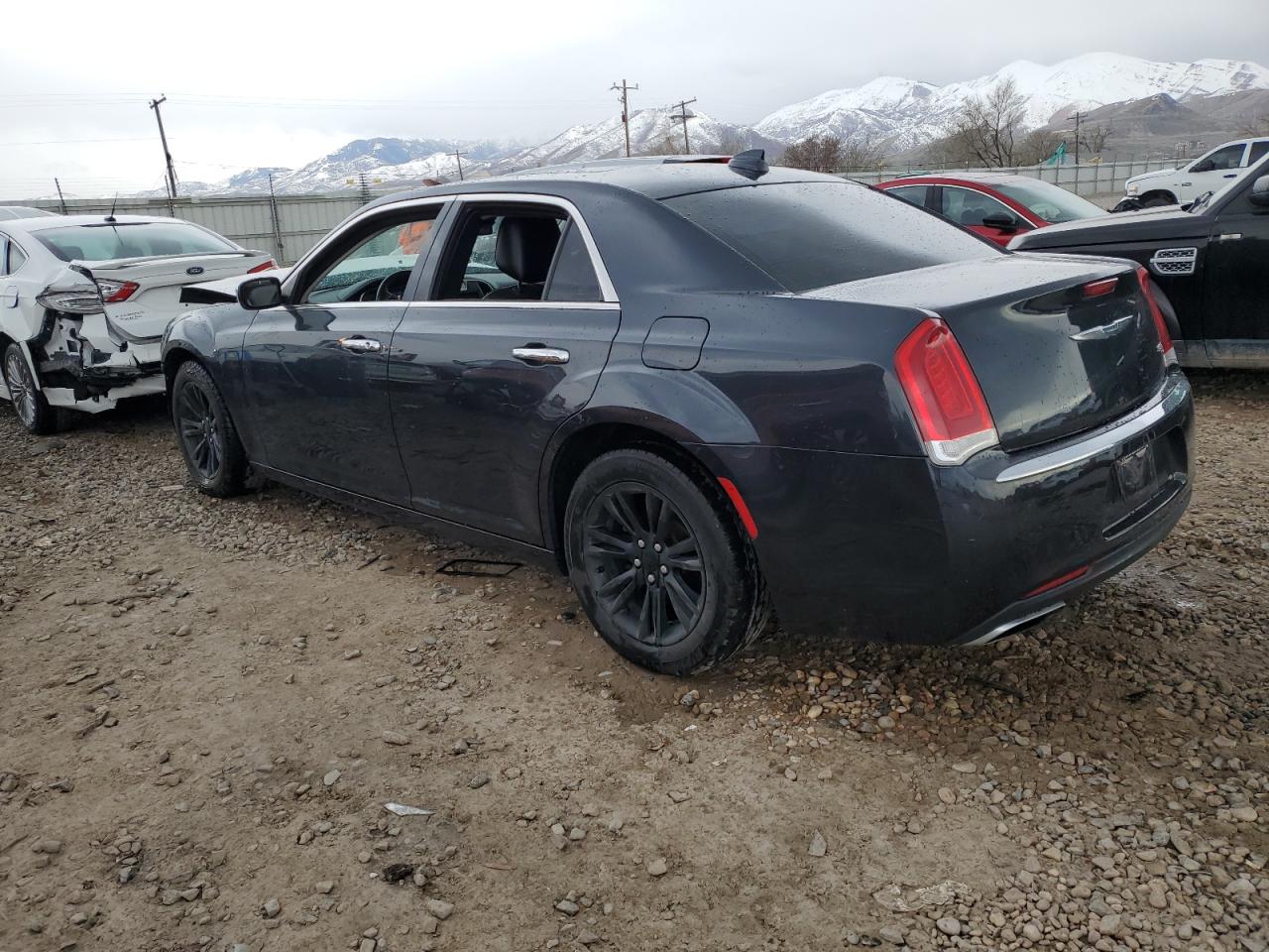 2016 Chrysler 300C vin: 2C3CCAEG5GH223886