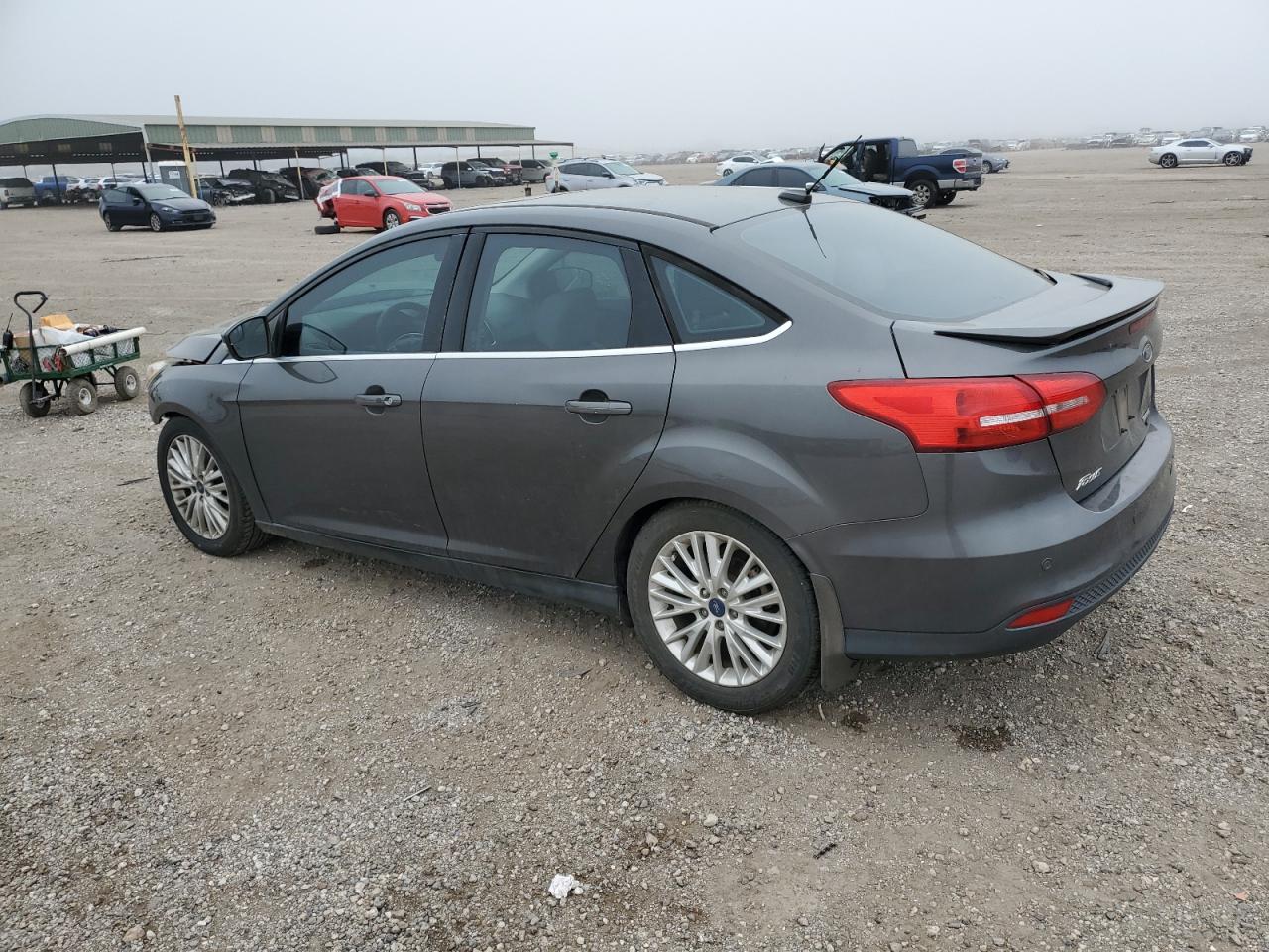 1FADP3J21GL261201 2016 Ford Focus Titanium