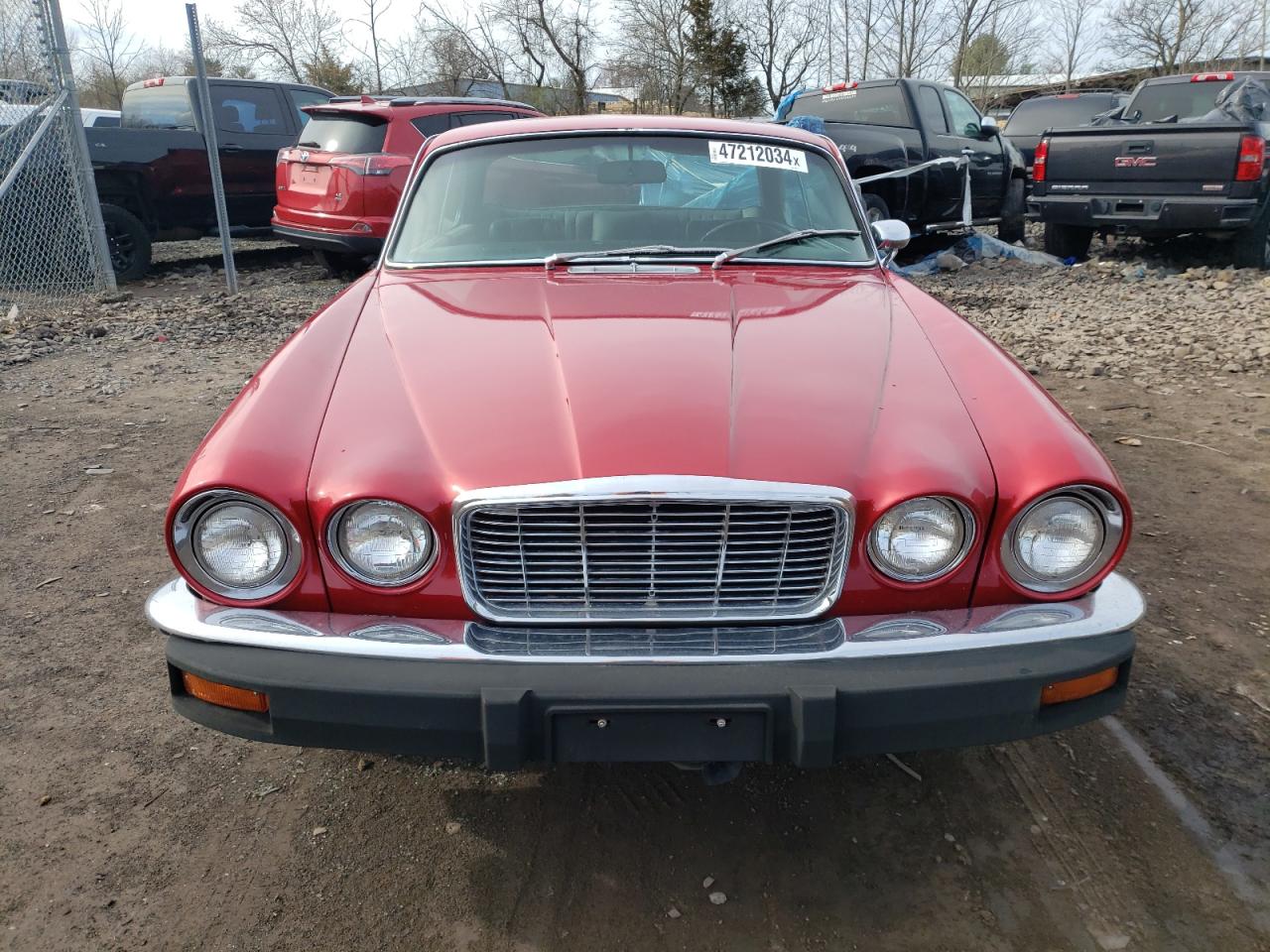 UG2G50715 1976 Jaguar Xj