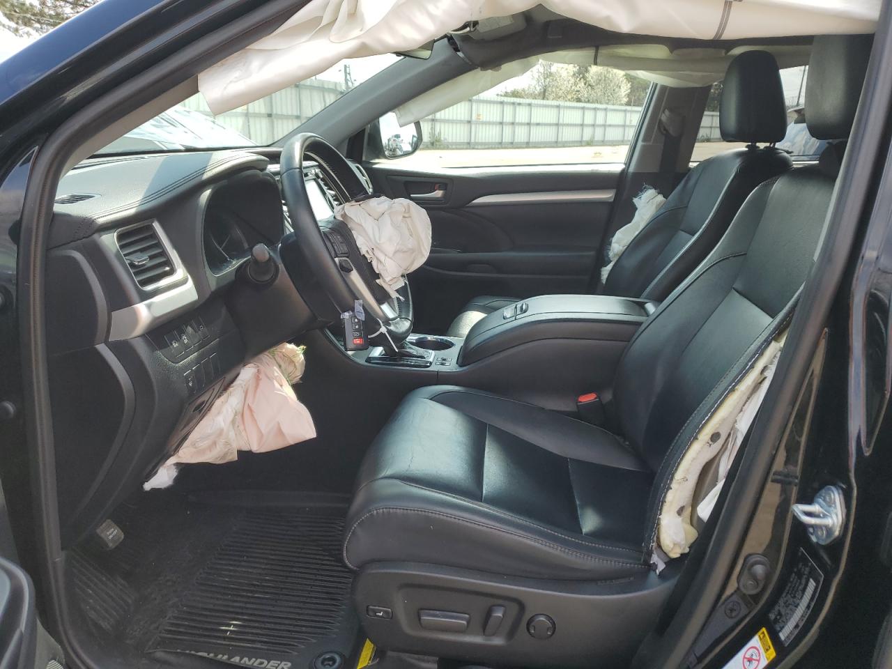 5TDJZRFH1KS611618 2019 Toyota Highlander Se