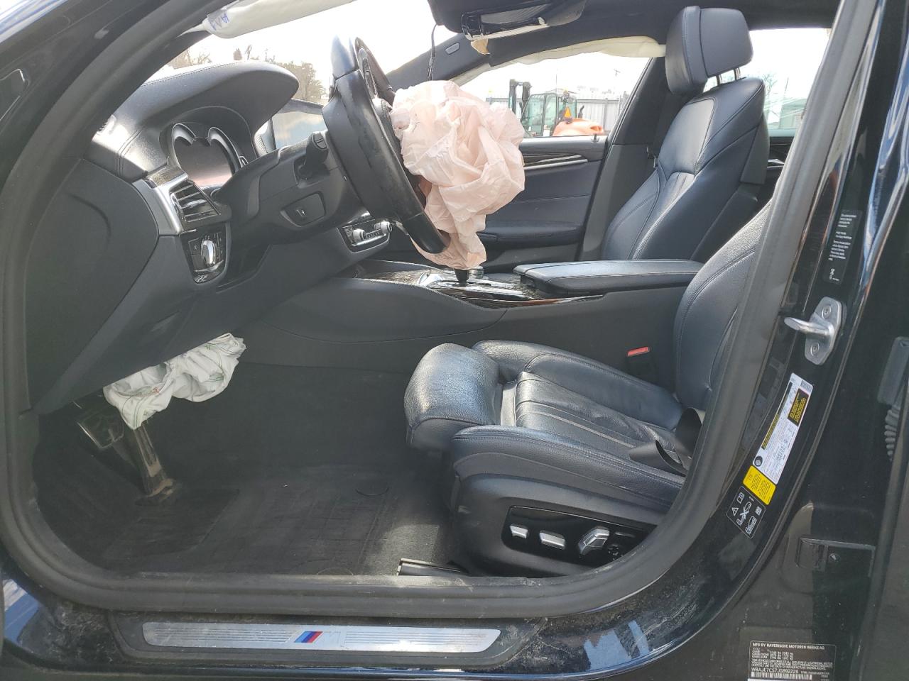 WBAJE7C57JG892226 2018 BMW 540 Xi