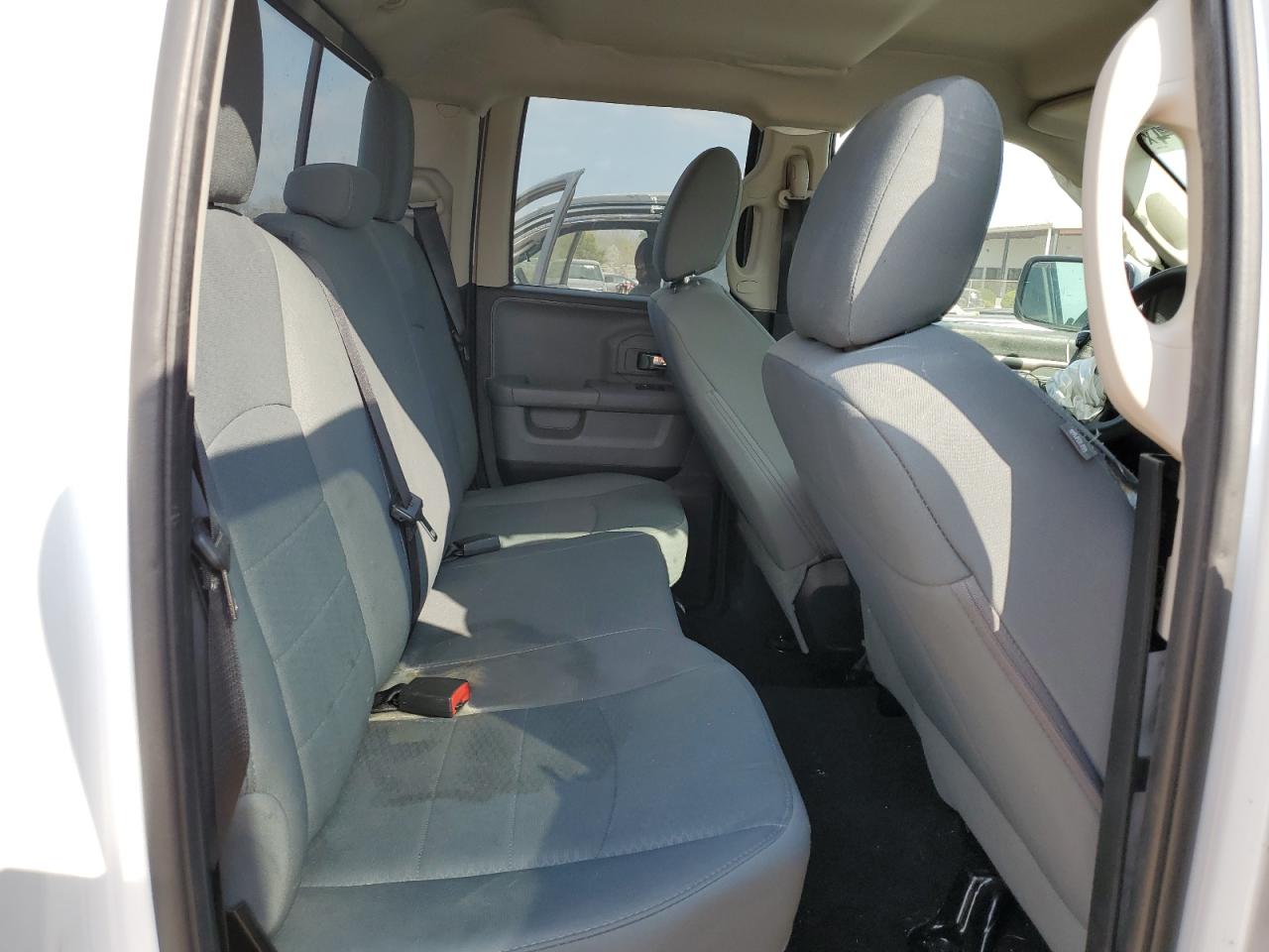 1C6RR6GT2GS375796 2016 Ram 1500 Slt