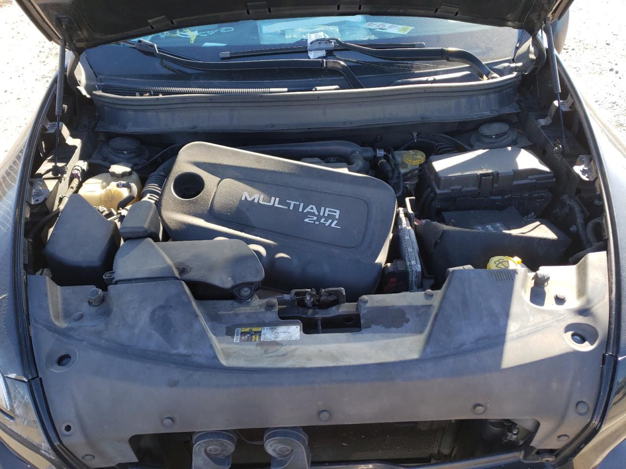 1C4PJMAB4FW639586 2015 Jeep Cherokee Sport