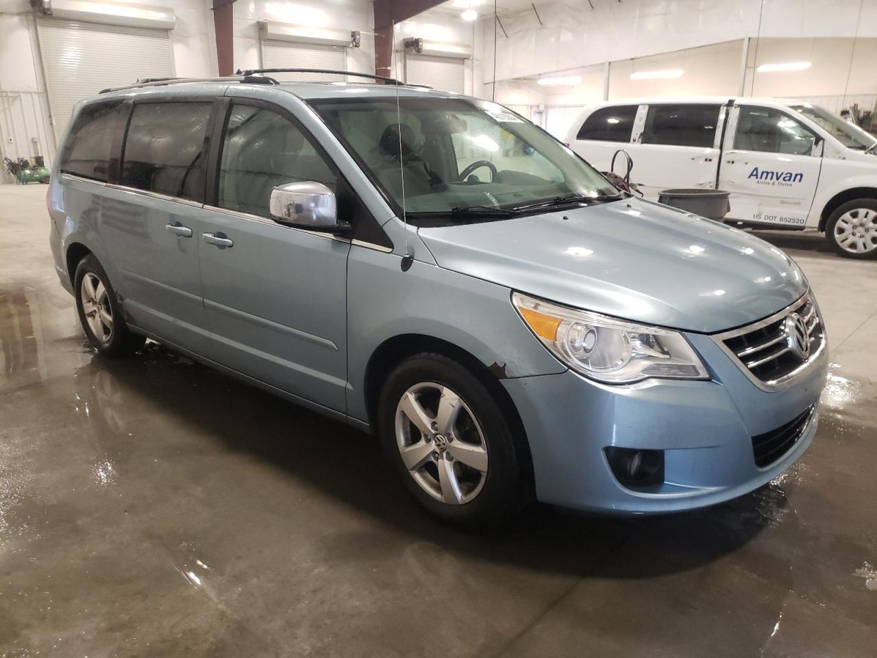 2V8HW64X69R541394 2009 Volkswagen Routan Sel Premium