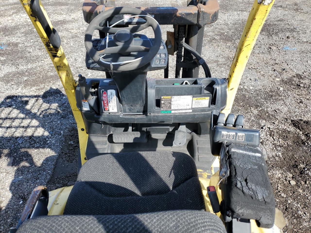 Lot #3242791978 2010 HYST FORKLIFT