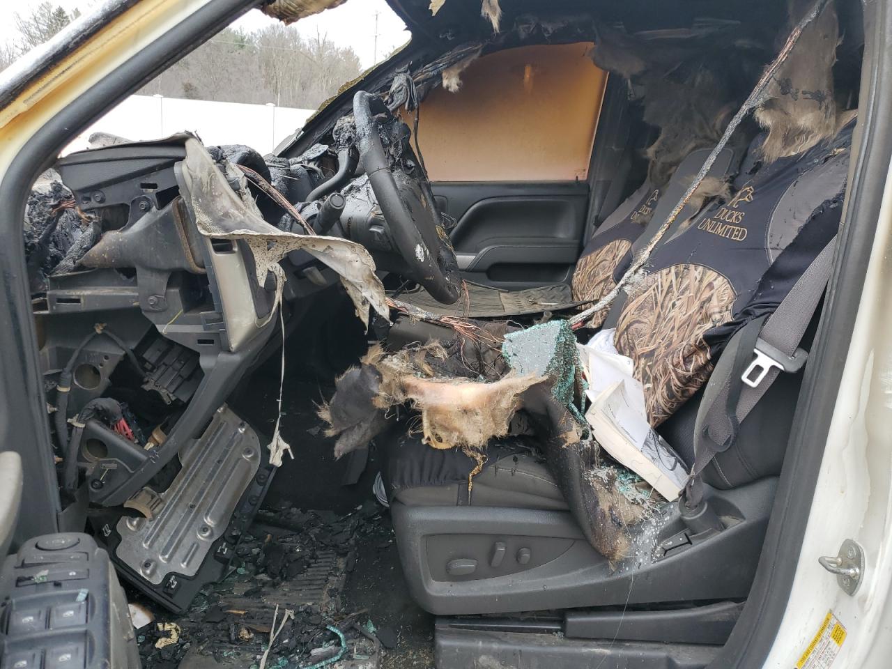 3GCUKREC2FG222871 2015 Chevrolet Silverado K1500 Lt