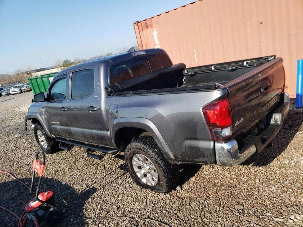 VIN: 5TFCZ5AN1JX146510 2018 TOYOTA TACOMA