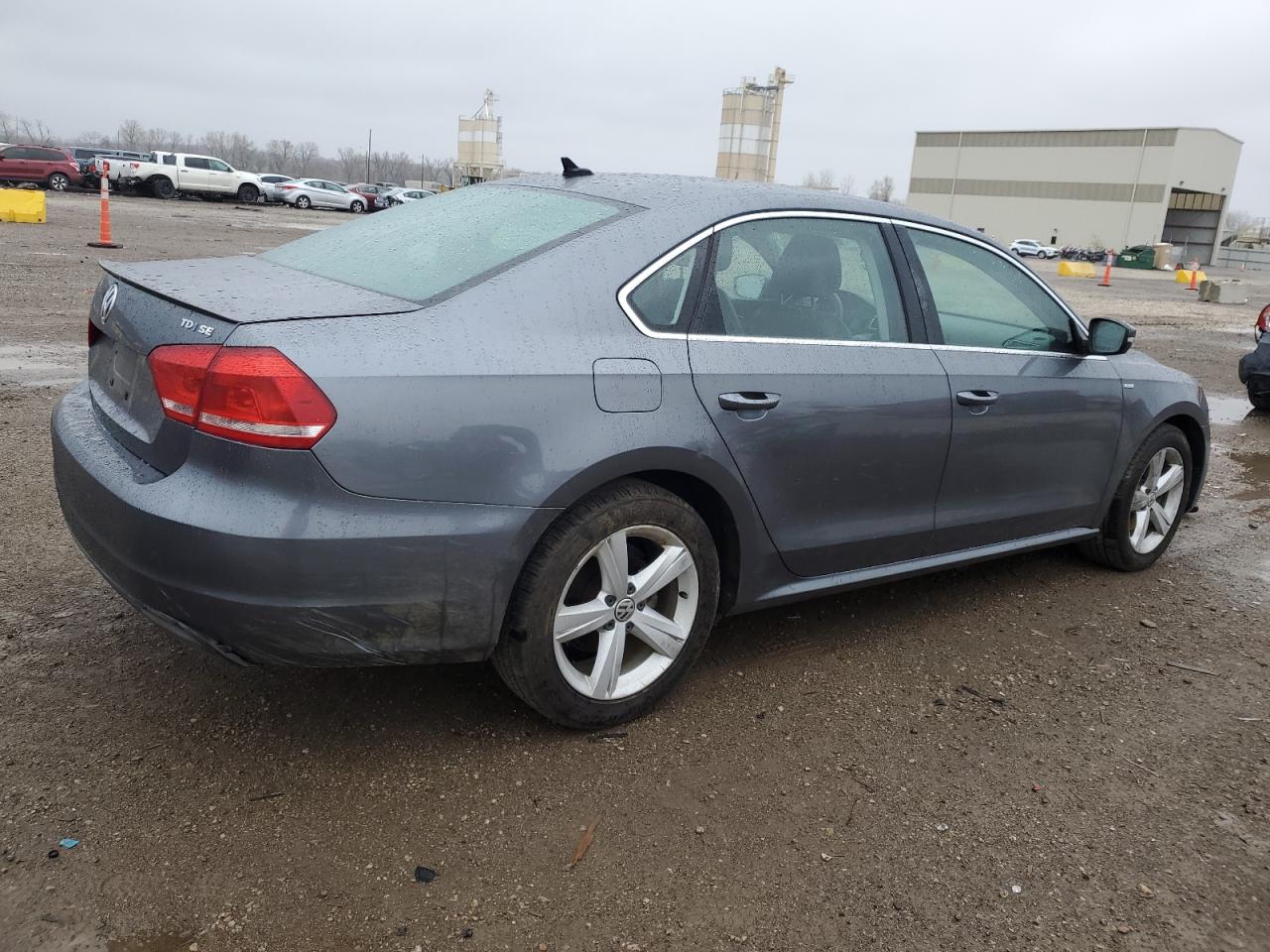 2014 Volkswagen Passat S vin: 1VWAS7A33EC031150