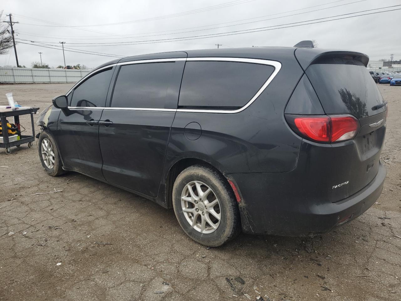 2C4RC1DG0JR148586 2018 Chrysler Pacifica Touring