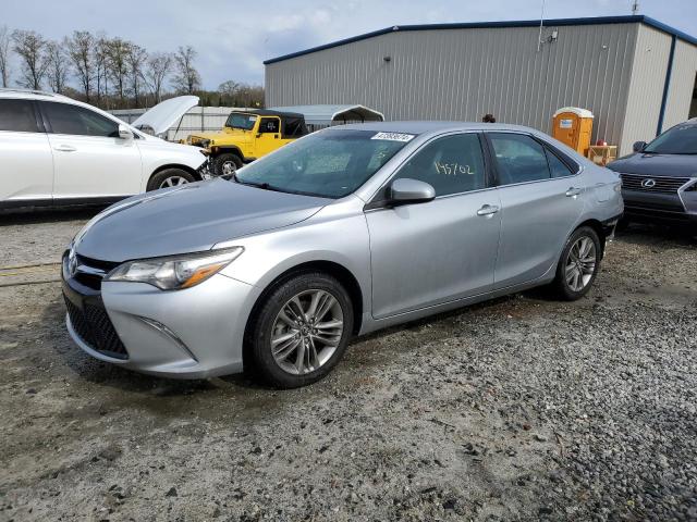 Lot #2452890501 2017 TOYOTA CAMRY LE salvage car