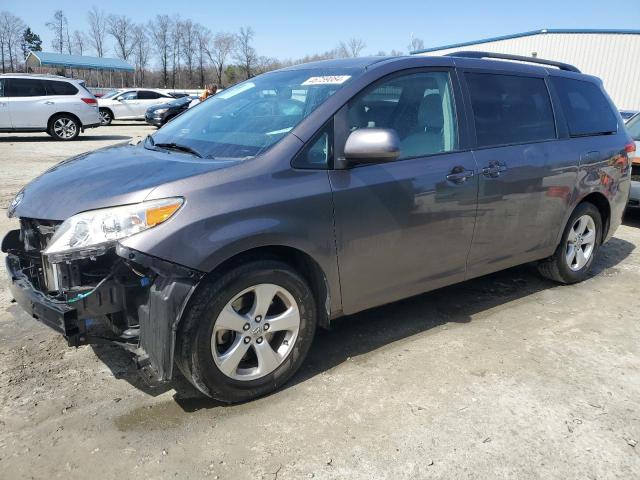 Lot #2428364486 2011 TOYOTA SIENNA LE salvage car