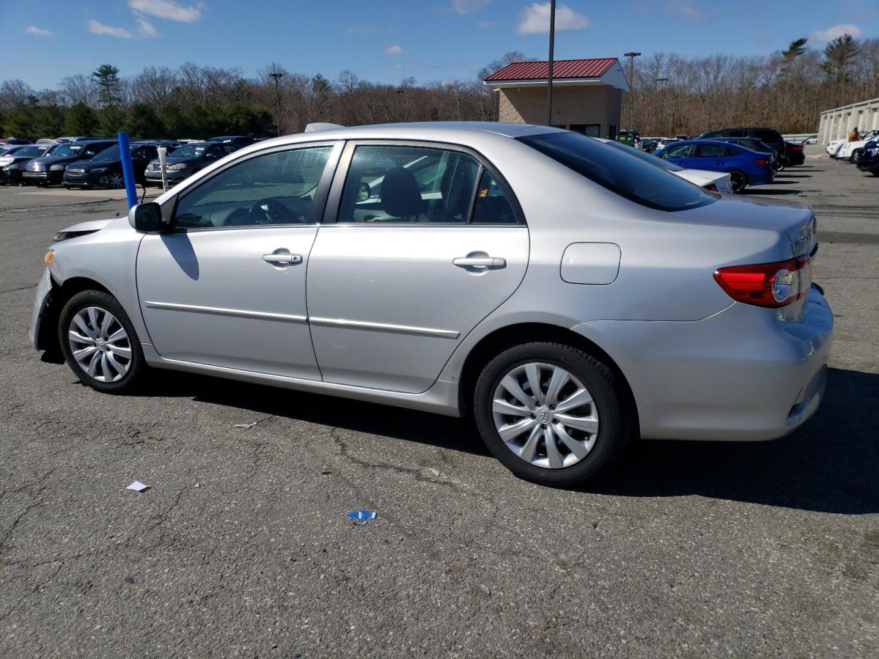 2T1BU4EEXDC088883 2013 Toyota Corolla Base