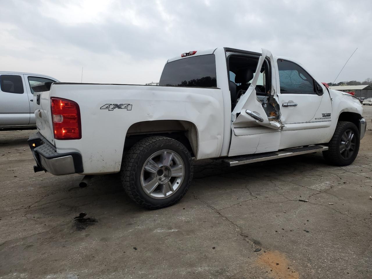 3GCPKSE76DG270121 2013 Chevrolet Silverado K1500 Lt