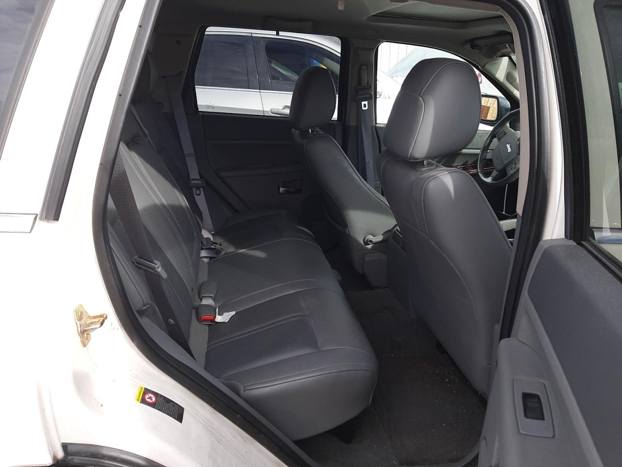 1J8HR58205C595975 2005 Jeep Grand Cherokee Limited