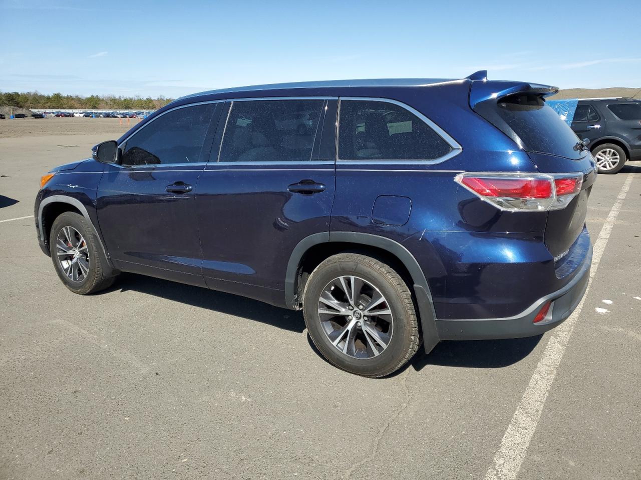 Lot #2423485243 2016 TOYOTA HIGHLANDER