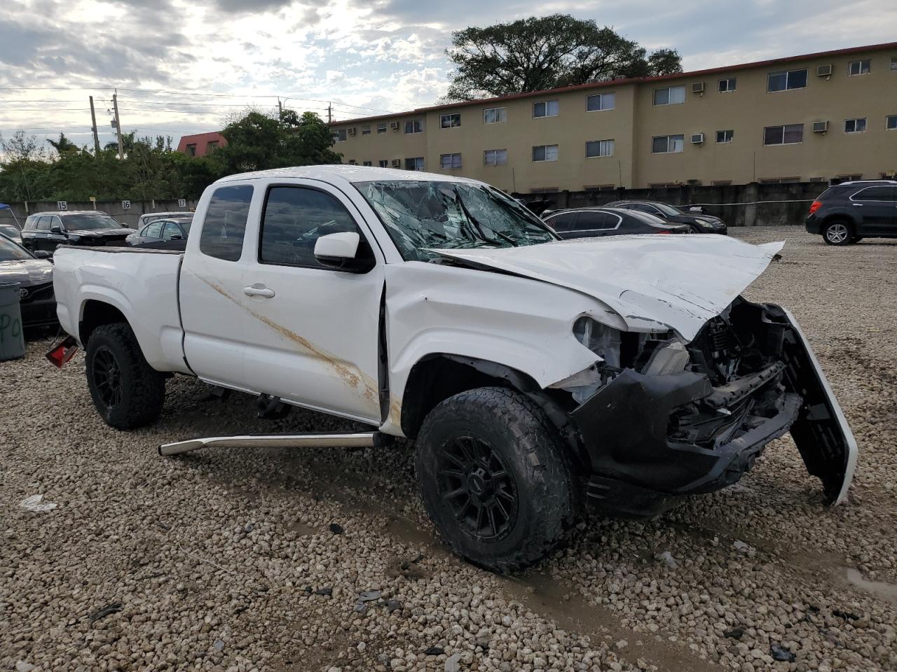5TFSZ5AN2KX173261 TOYOTA TACOMA 2019