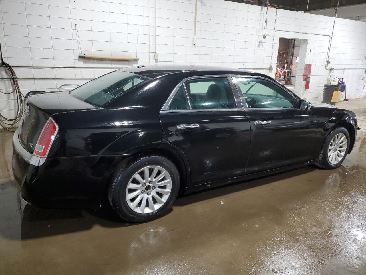 2014 Chrysler 300 vin: 2C3CCAAG0EH127537