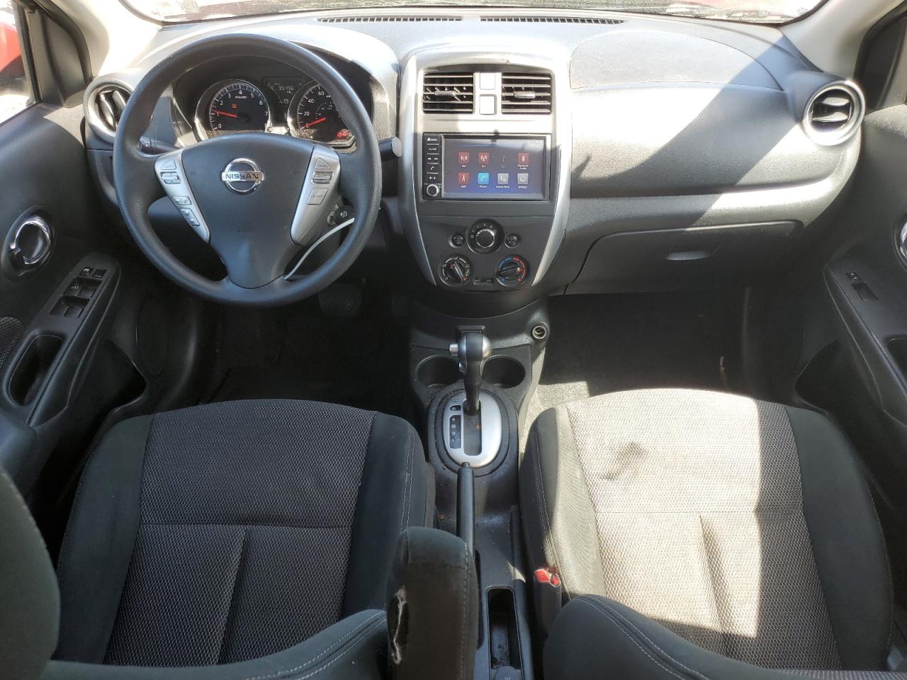 3N1CN7AP5KL835832 2019 Nissan Versa S