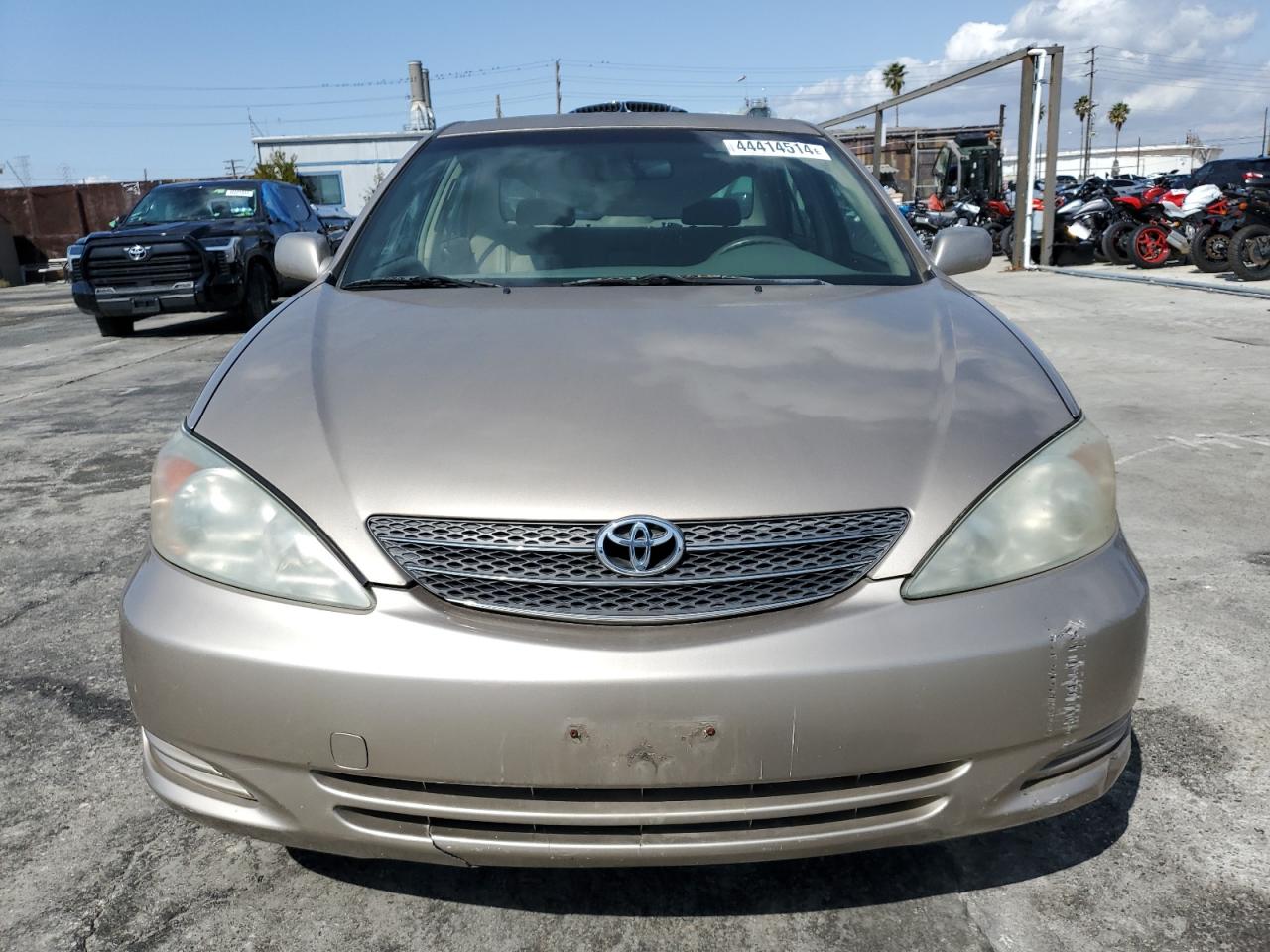 JTDBE32K820133957 2002 Toyota Camry Le