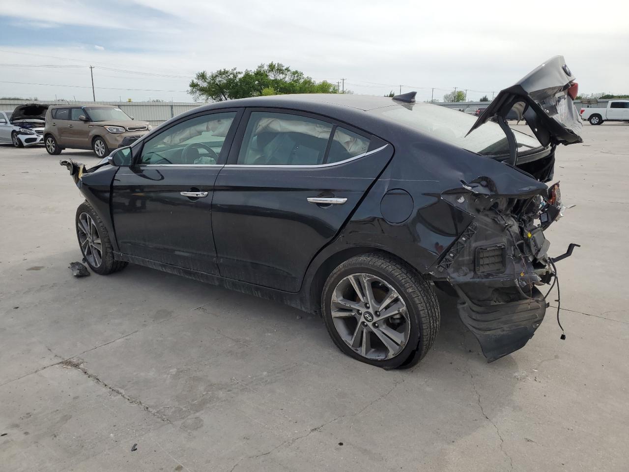 5NPD84LF2HH003868 2017 Hyundai Elantra Se