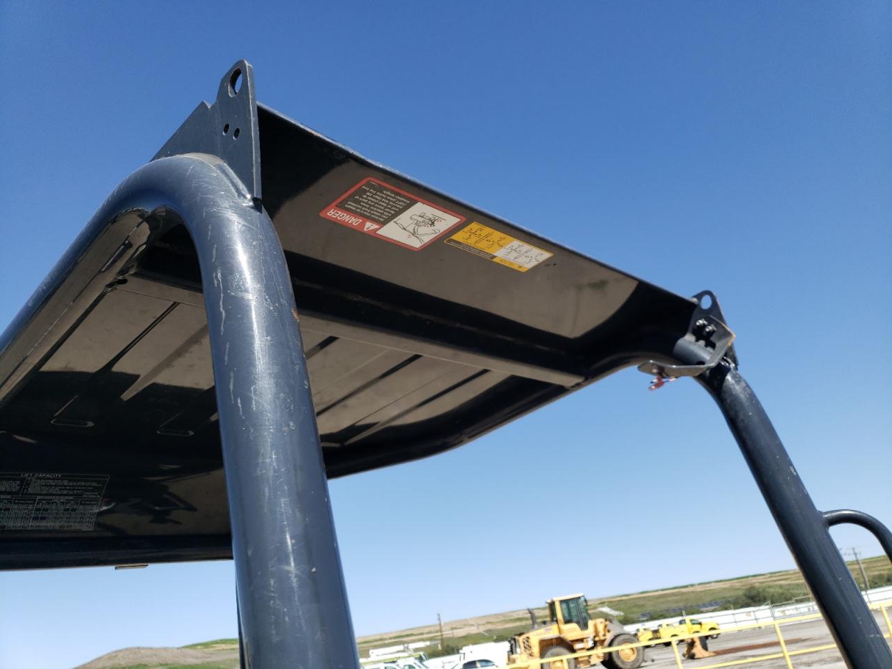VIN: 1FF035GXTNK298868 2022 JOHN DEERE 35G