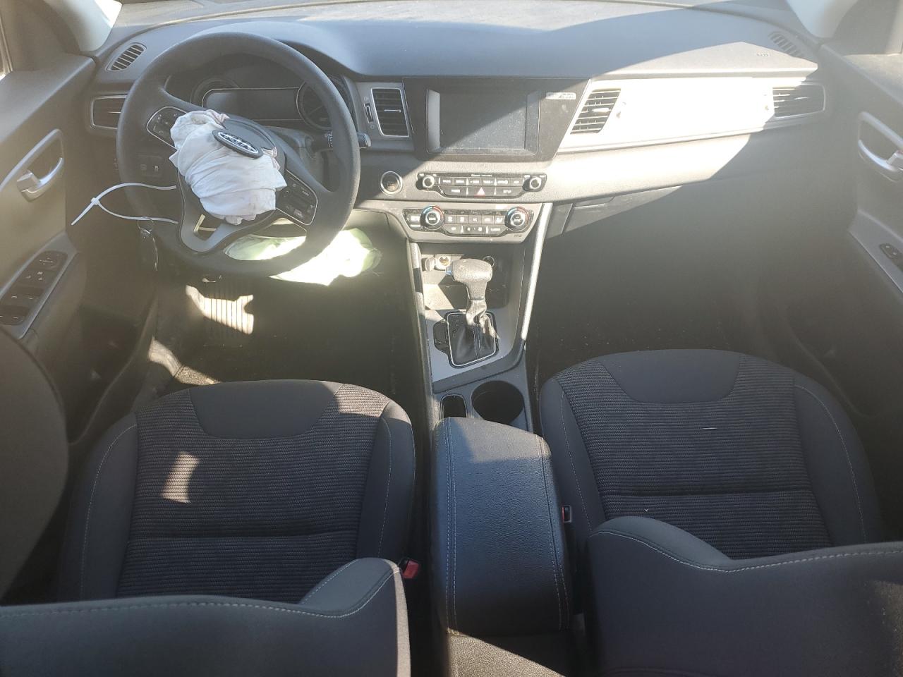 KNDCB3LC1K5338463 2019 Kia Niro Fe