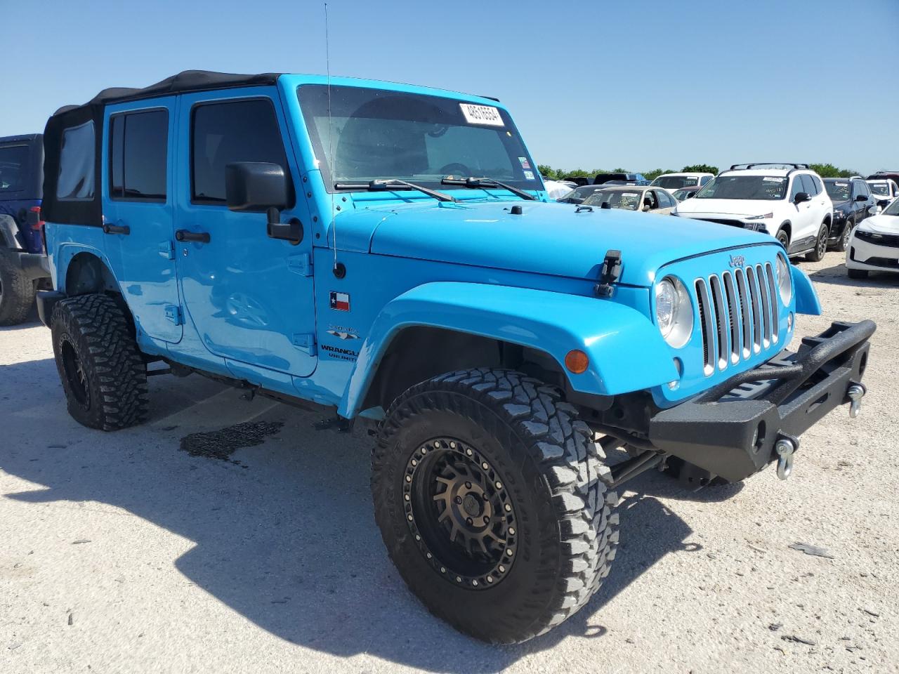 1C4BJWEG2HL724524 2017 Jeep Wrangler Unlimited Sahara