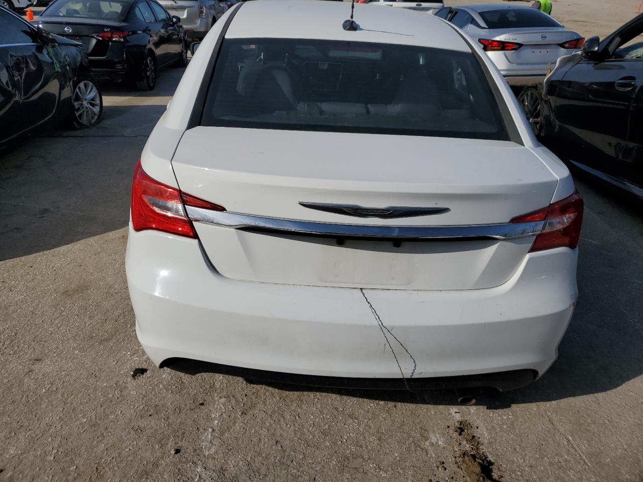 2014 Chrysler 200 Lx vin: 1C3CCBAB0EN142895