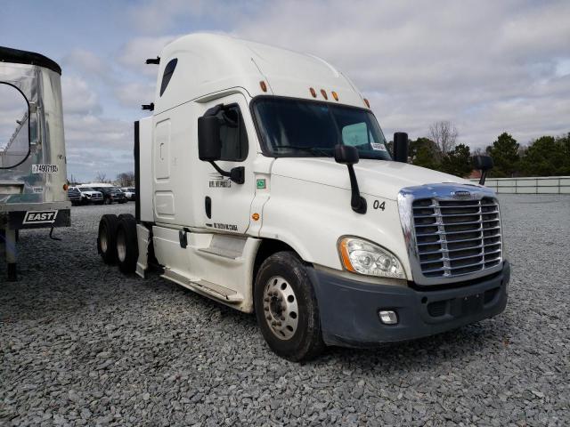 Lot #2378819733 2015 FREIGHTLINER CASCADIA 1 salvage car