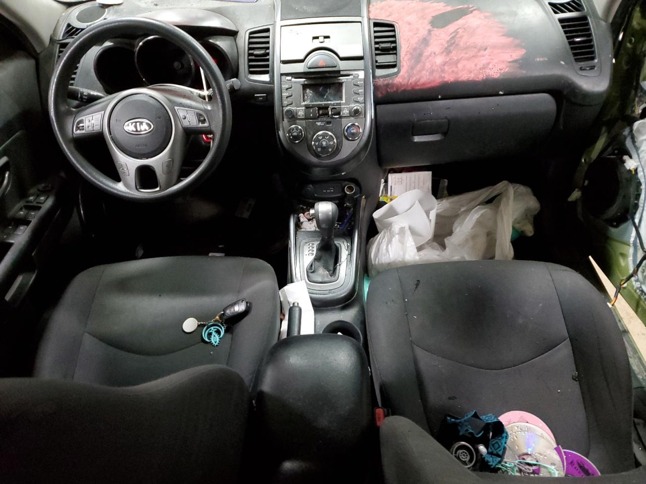 KNDJT2A23B7237079 2011 Kia Soul +