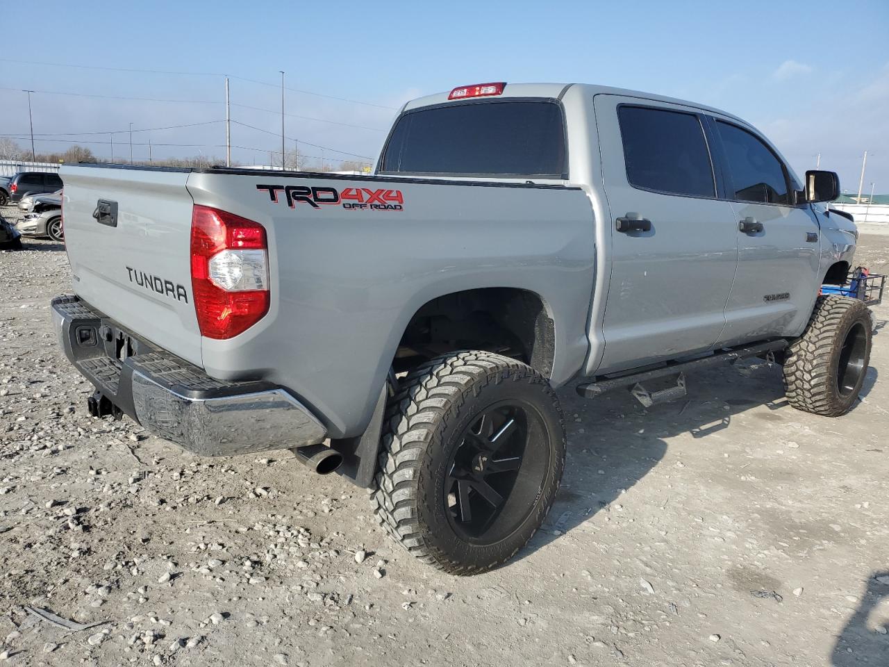 5TFDW5F15JX712297 2018 Toyota Tundra Crewmax Sr5