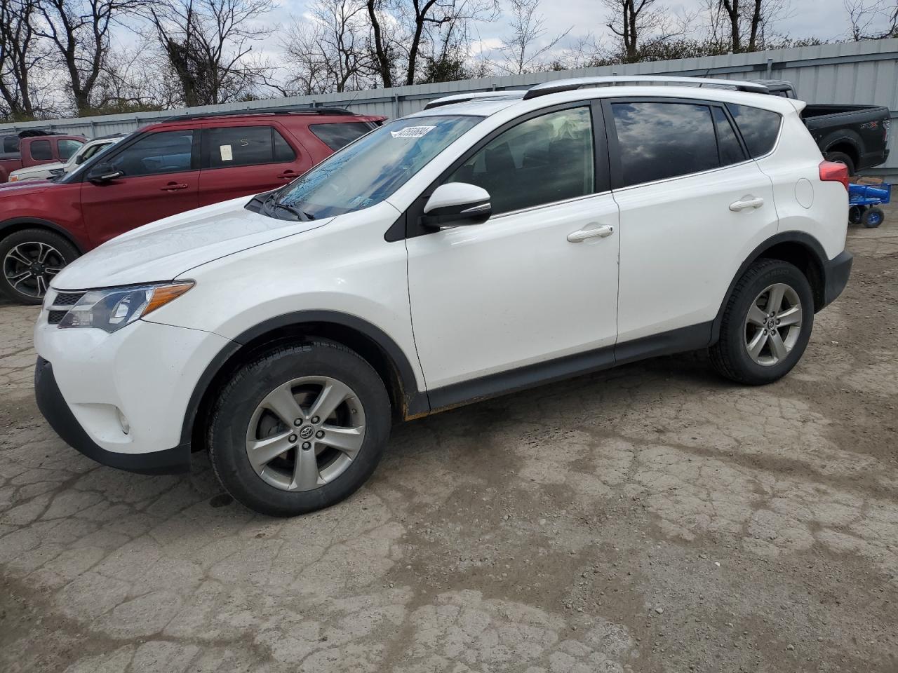 JTMRFREV0FD101720 2015 Toyota Rav4 Xle