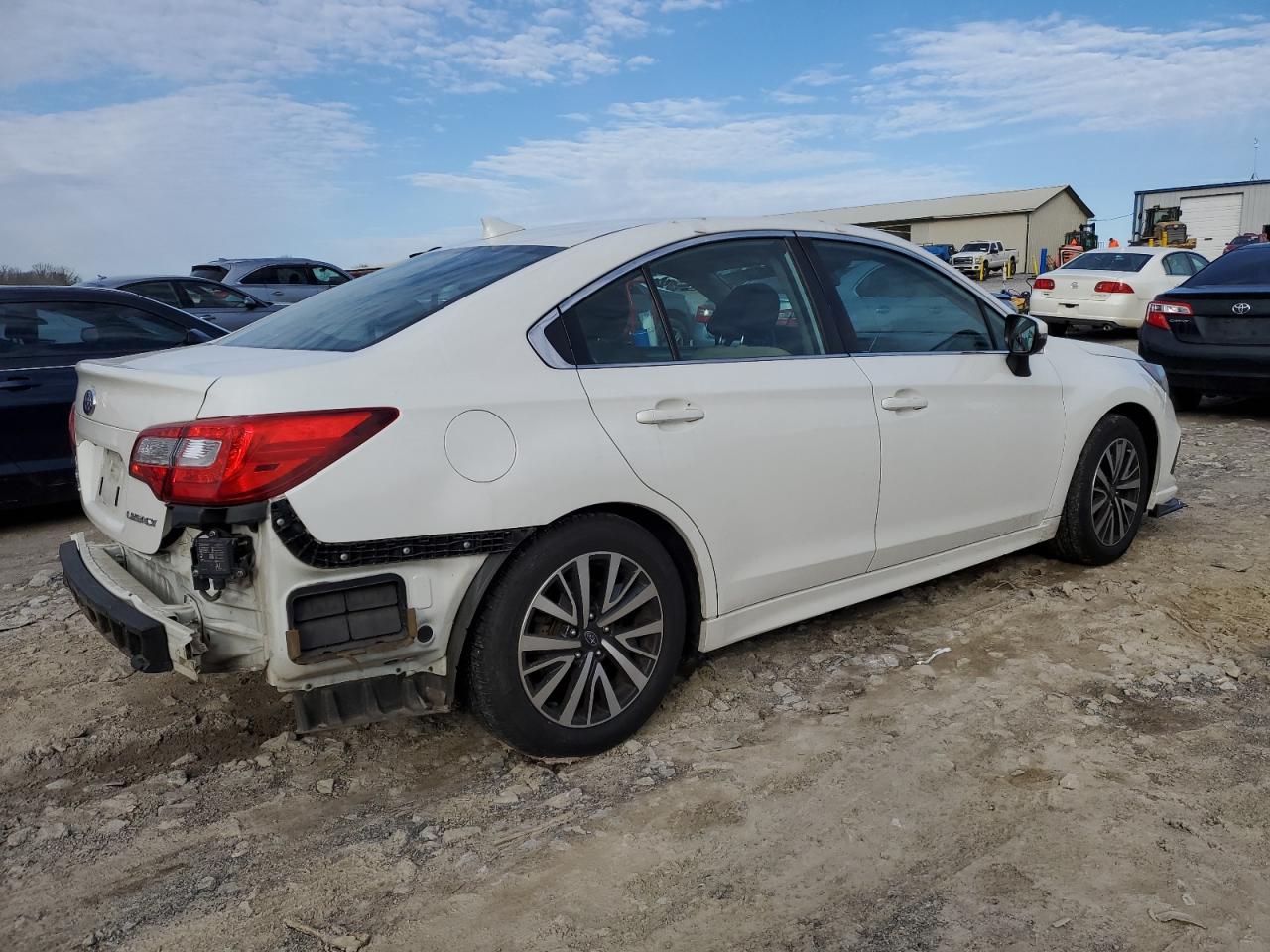 4S3BNAF62J3022982 2018 Subaru Legacy 2.5I Premium