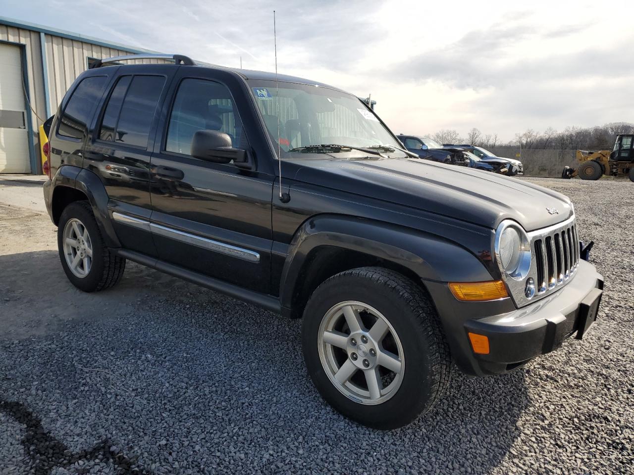 1J8GL58K55W717631 2005 Jeep Liberty Limited