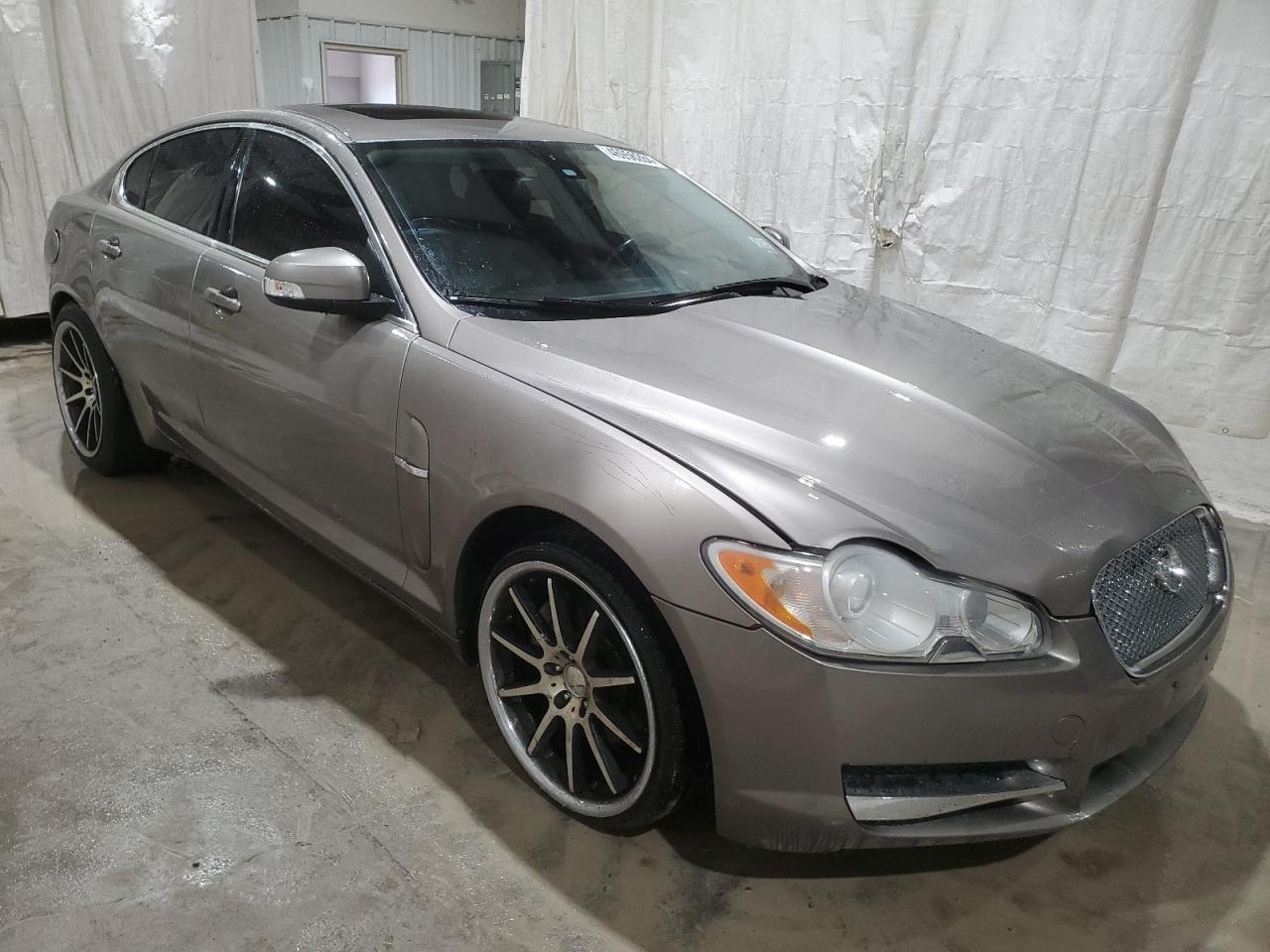 SAJWA05B69HR08082 2009 Jaguar Xf Luxury